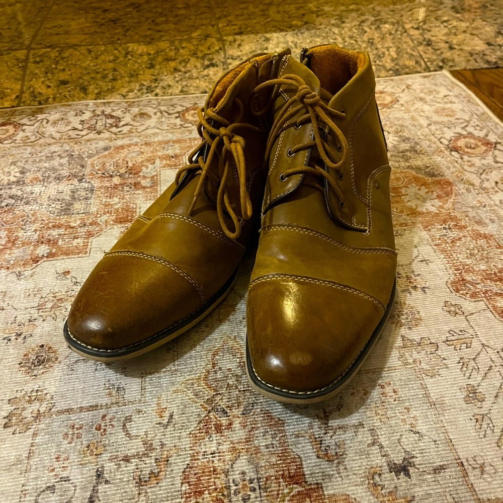 Steve Madden Brown short boots, size 12